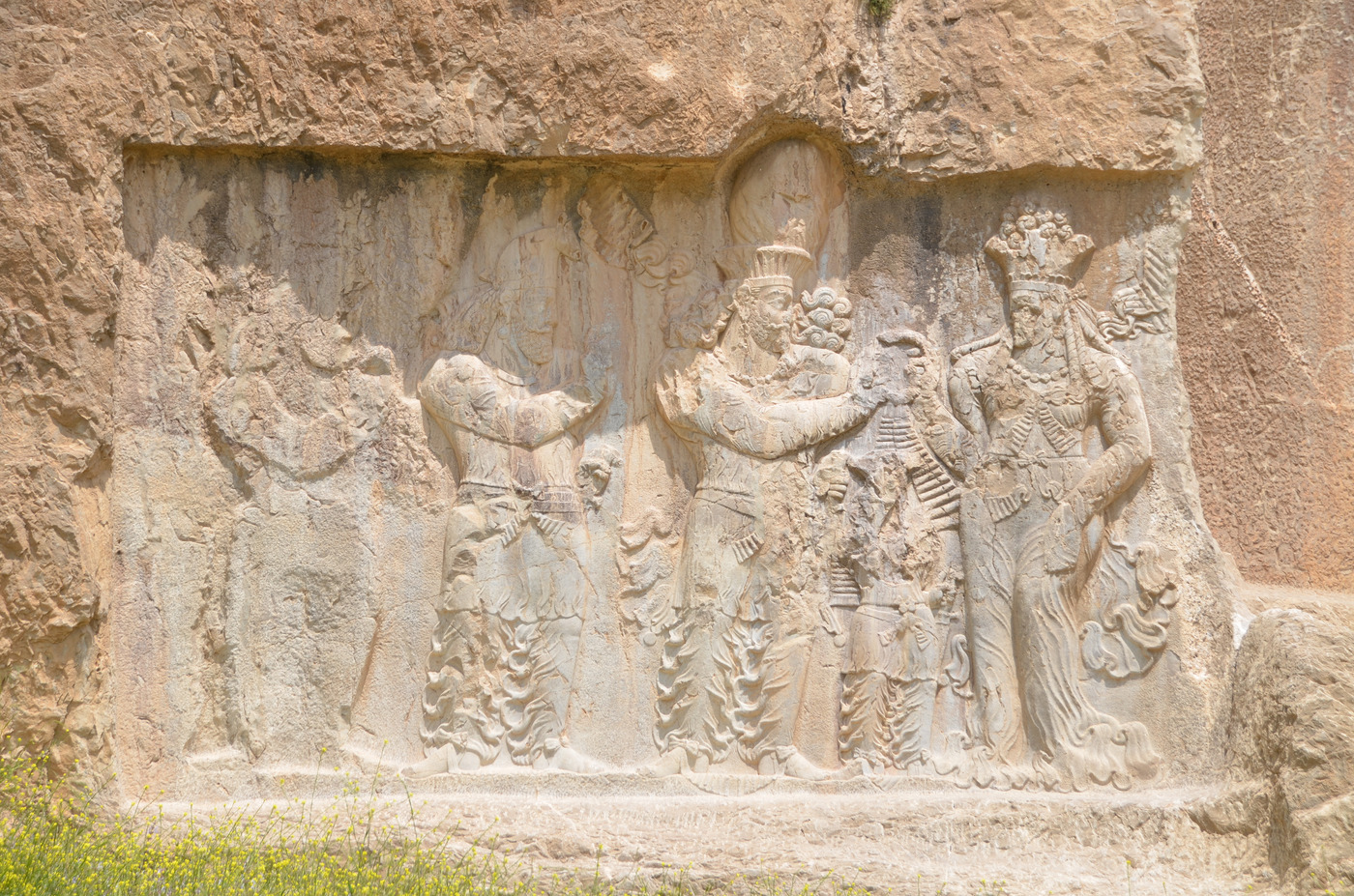 Investidura de Narseh por Anahita, Naqsh-e Rustam, Irã
